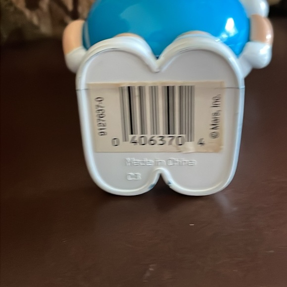 Mars M&M Candy Container - Picture 5 of 7